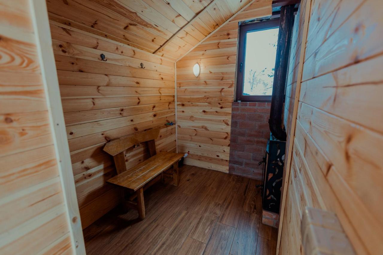 Hotel Conacul Drahneilor Ruscova Exteriér fotografie