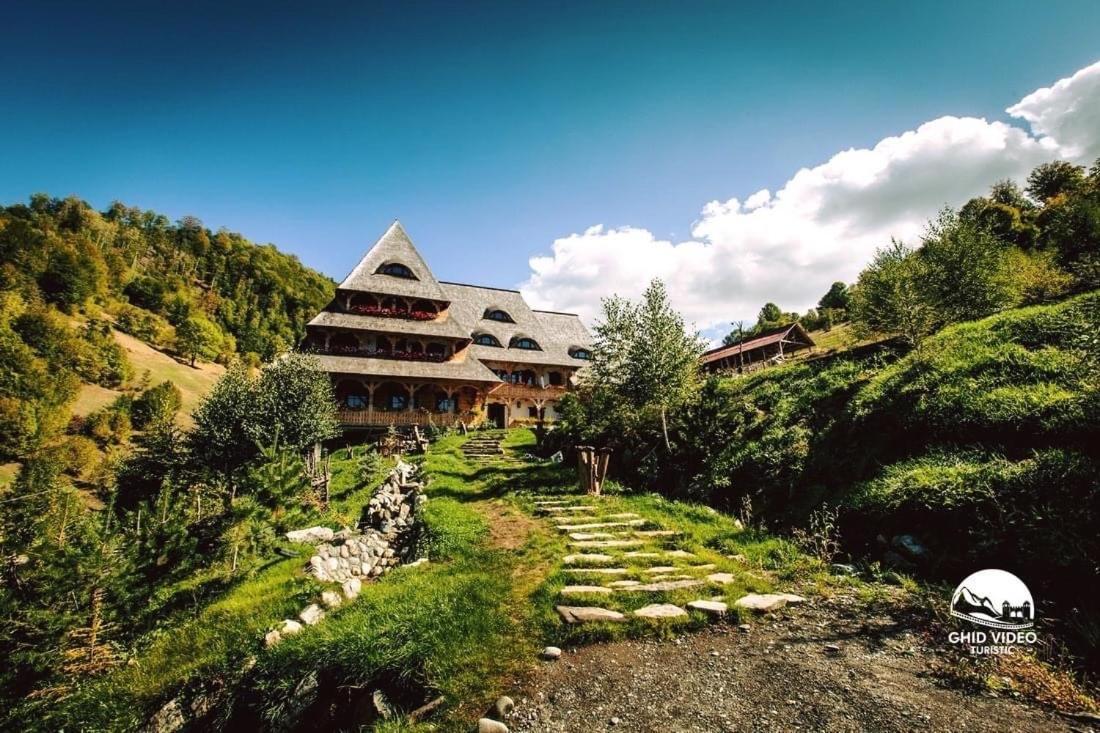 Hotel Conacul Drahneilor Ruscova Exteriér fotografie